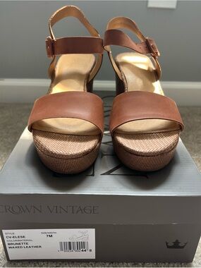 Crown Vintage Brown Leather Wedge Sandals Size 7 in Excellent Condition